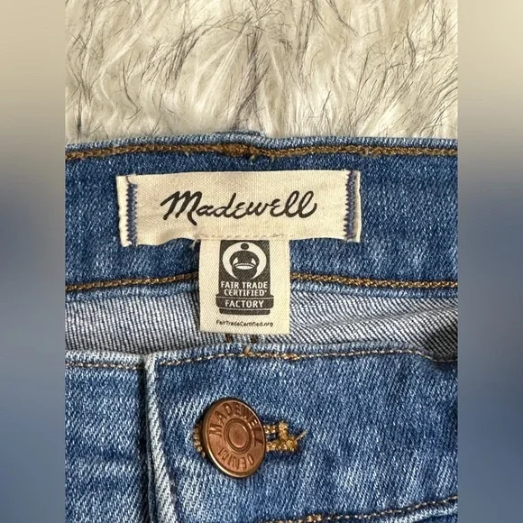 EUC! Madewell Worn Once!! Mid Rise Kick Out Jeans - Picture 7 of 8